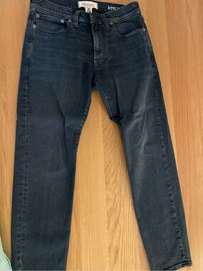 Madewell Men’s Athletic Slim Jeans in Dark Indigo